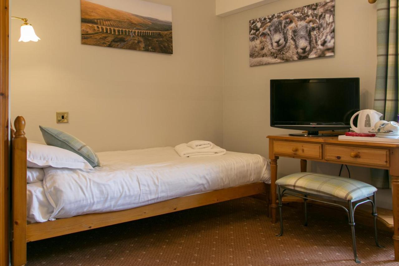 Hotel The Marton Arms Ingleton  Esterno foto
