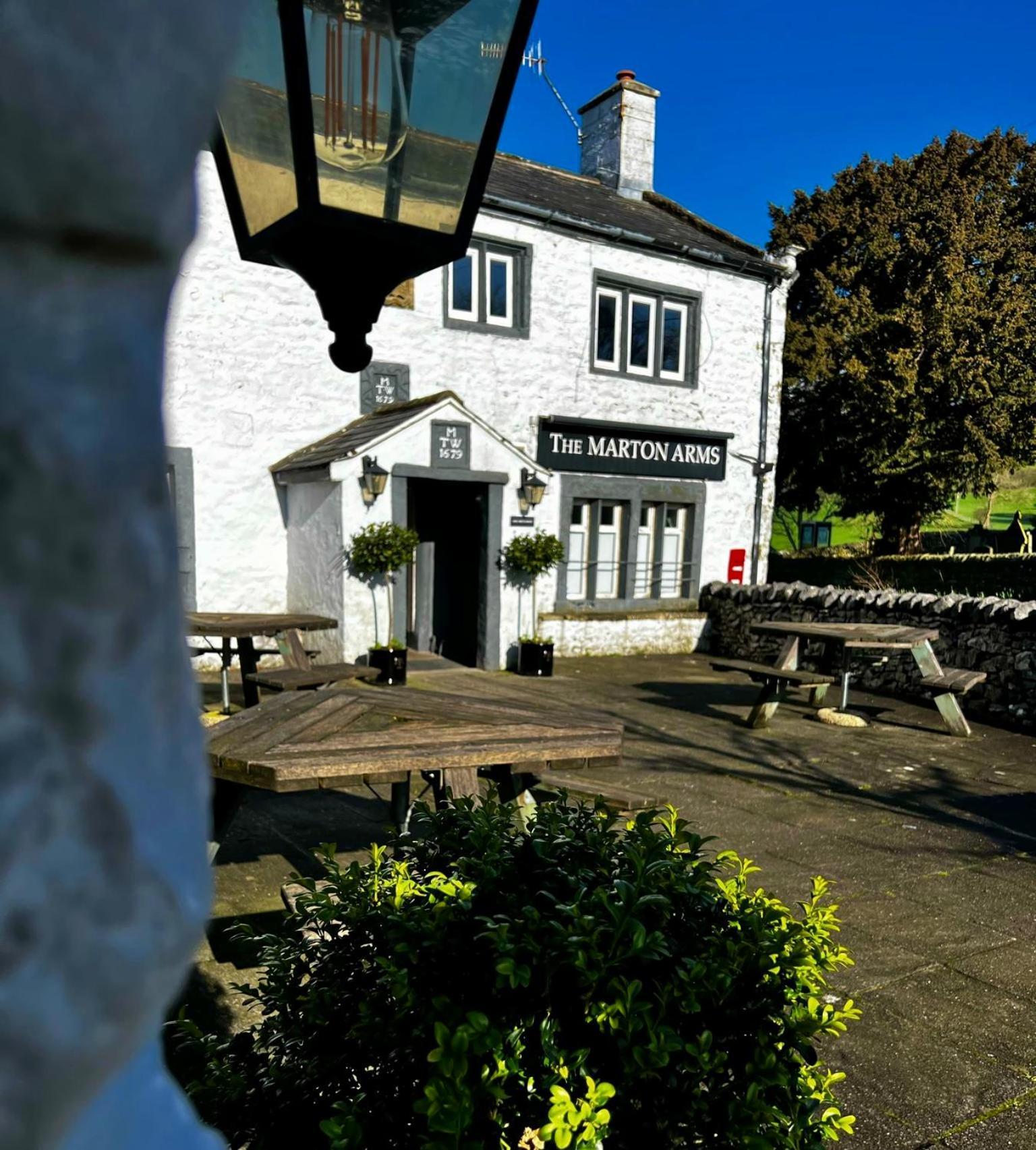 Hotel The Marton Arms Ingleton  Esterno foto